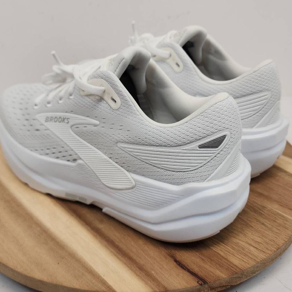 Brooks Women's Ghost Max 3 Run / Walk shoe Size 8 White - Picture 6 of 10
